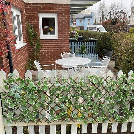 Bed and Breakfast Tisi Choice à Northfleet Extérieur photo